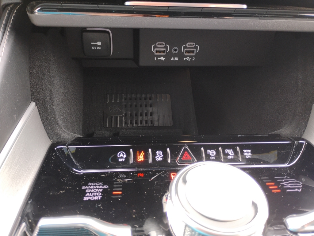 2026 Jeep Grand Wagoneer representative vehicle photo