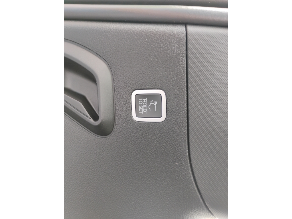 2026 Jeep Grand Wagoneer representative vehicle photo