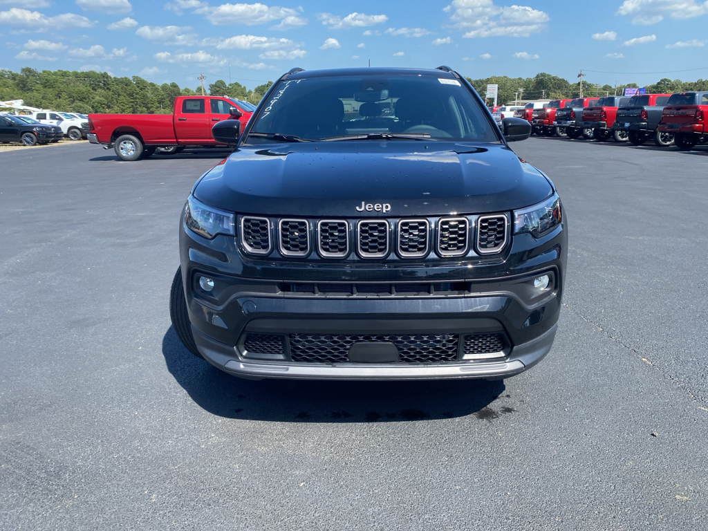 2026 Jeep Compass Latitude Altitude photo 2