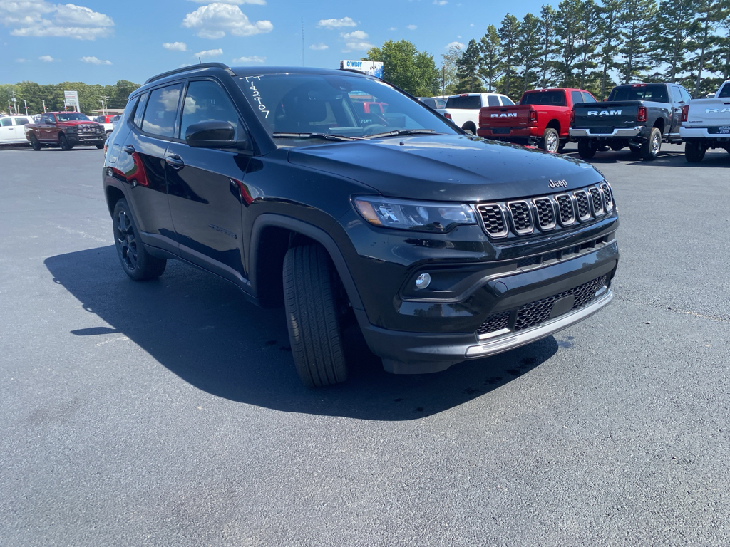 2026 Jeep Compass Latitude Altitude photo 3