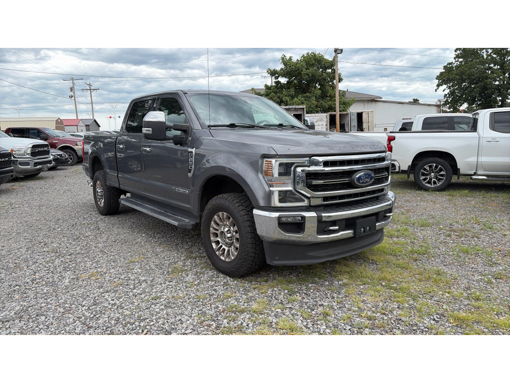2021 Ford F-250 LARIAT photo 2