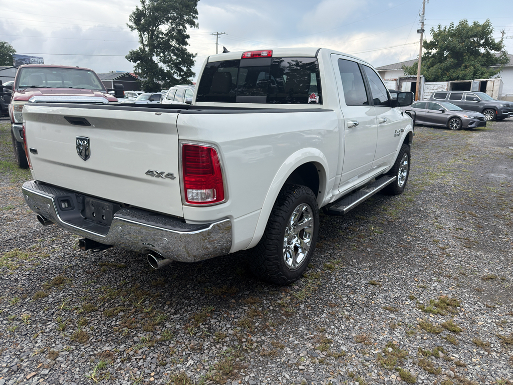 2017 Ram 1500 Laramie photo 3