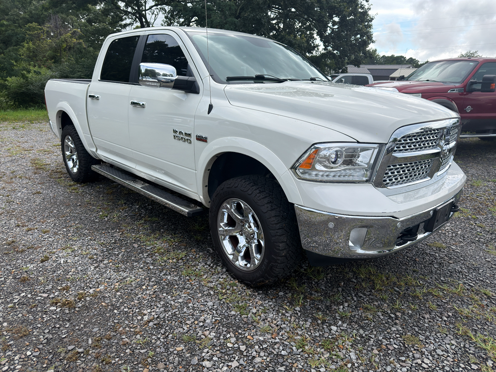2017 Ram 1500 Laramie photo 2