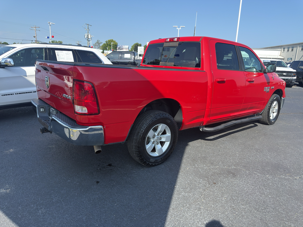 2020 Ram 1500 Classic SLT photo 4