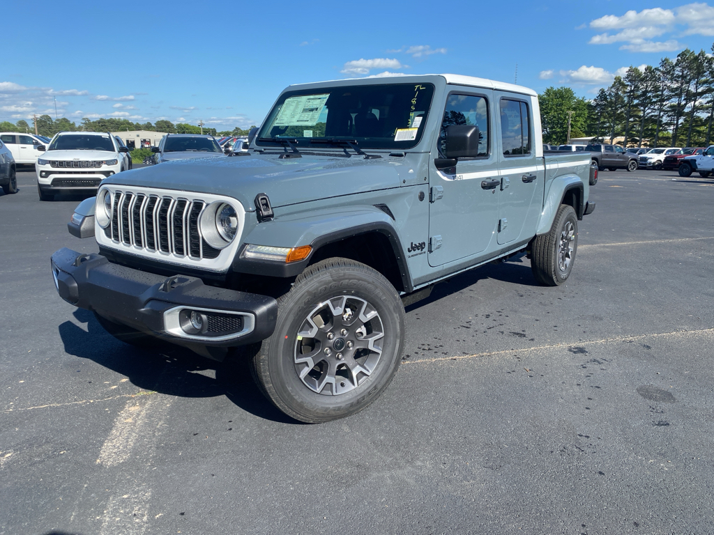 2026 Jeep Gladiator Sahara Auto's photo