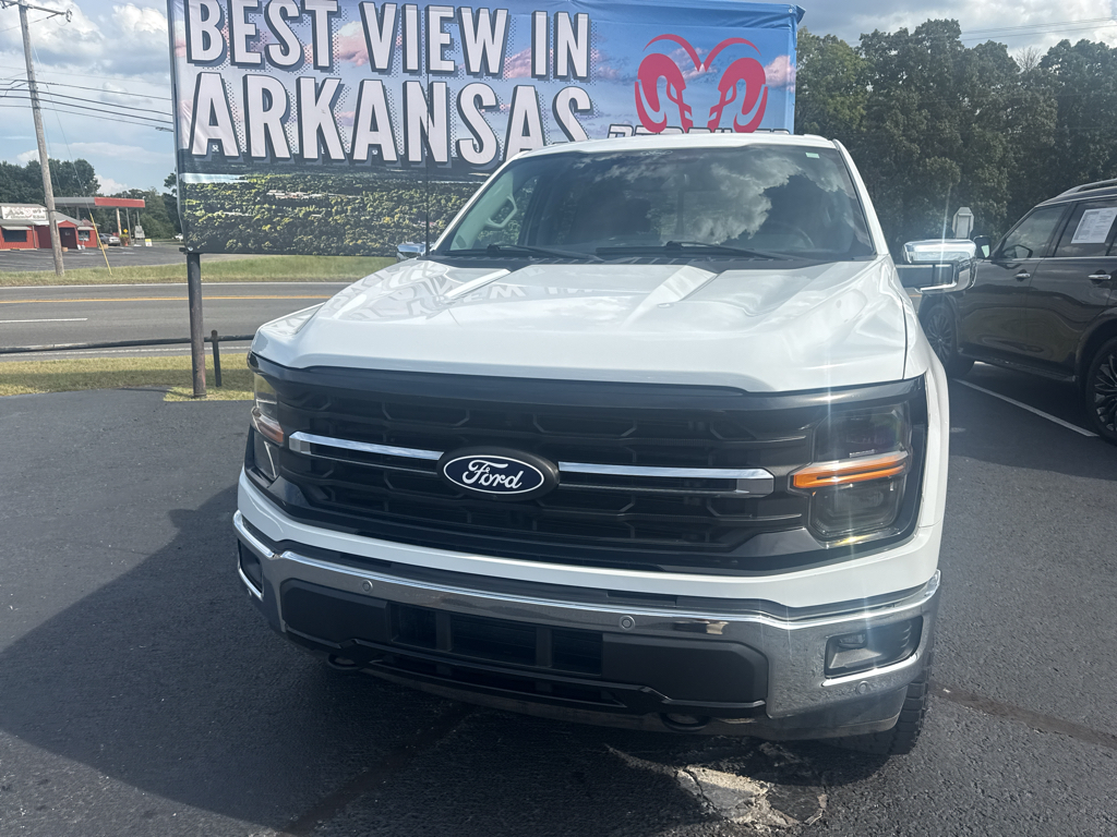 2024 Ford F-150 XLT photo 2