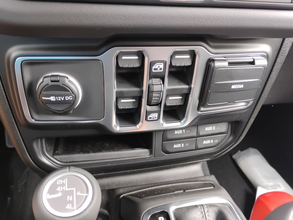 2026 Jeep Gladiator representative vehicle photo