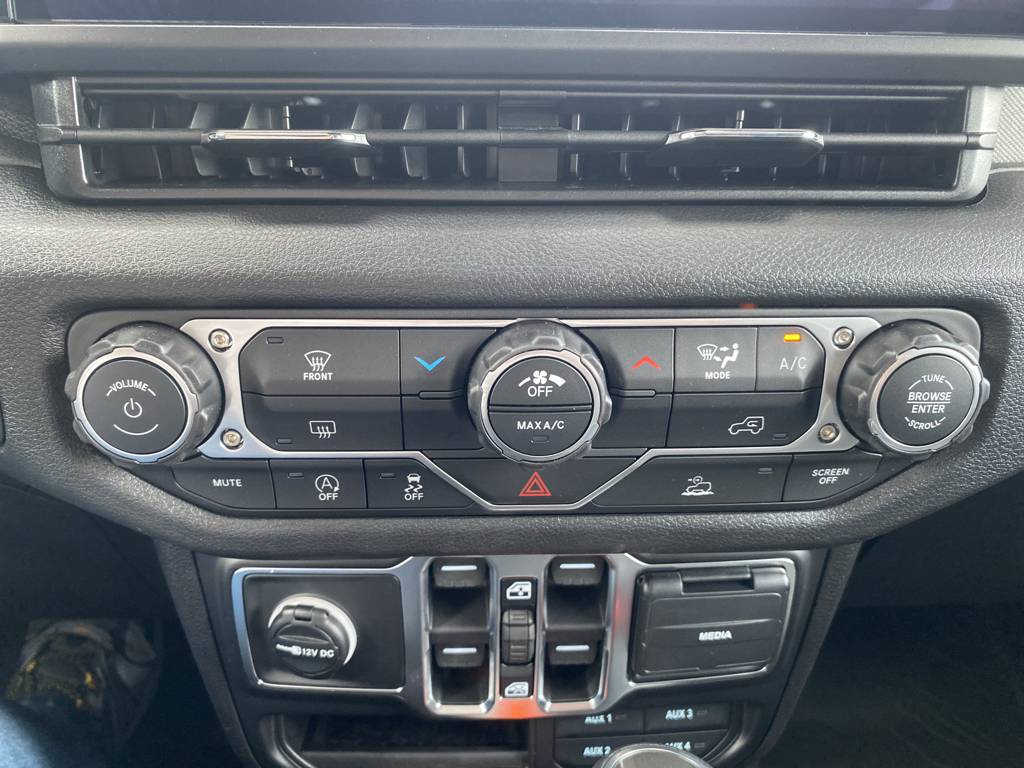 2026 Jeep Gladiator representative vehicle photo