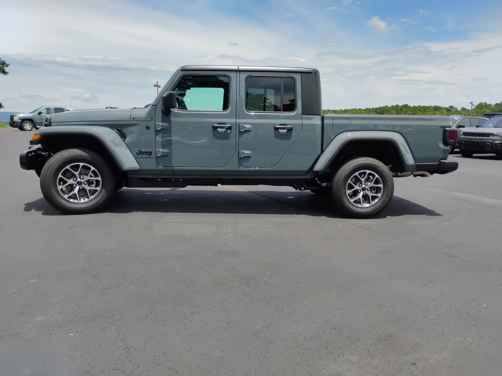 2026 Jeep Gladiator representative vehicle photo