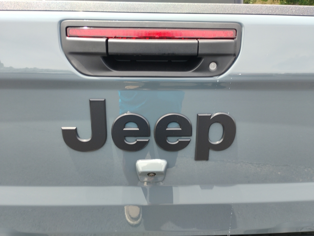 2026 Jeep Gladiator representative vehicle photo