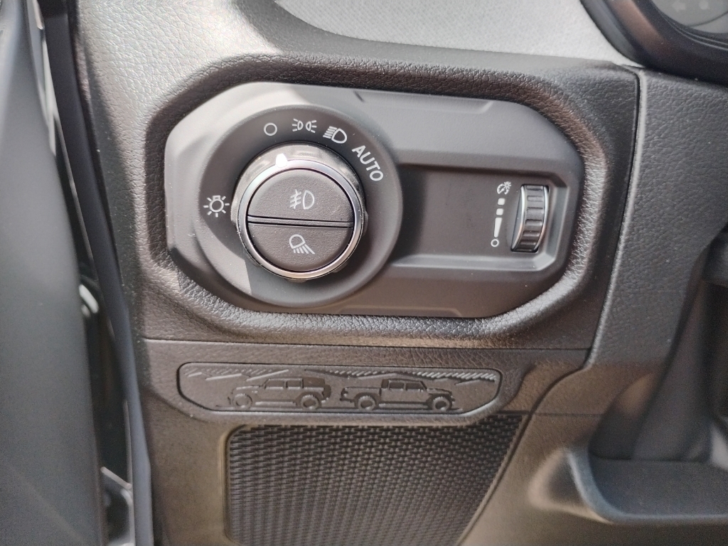 2026 Jeep Gladiator representative vehicle photo