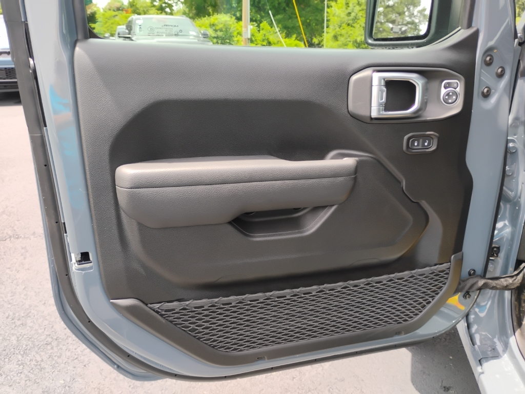 2026 Jeep Gladiator representative vehicle photo