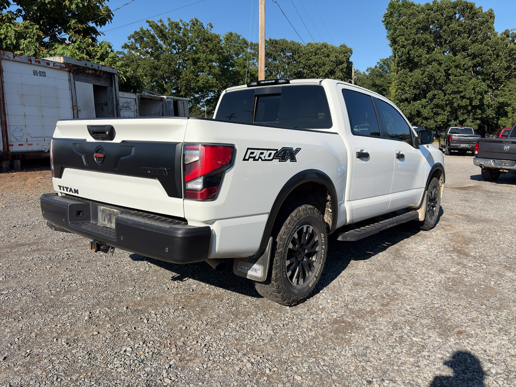 2021 Nissan Titan PRO-4X photo 3