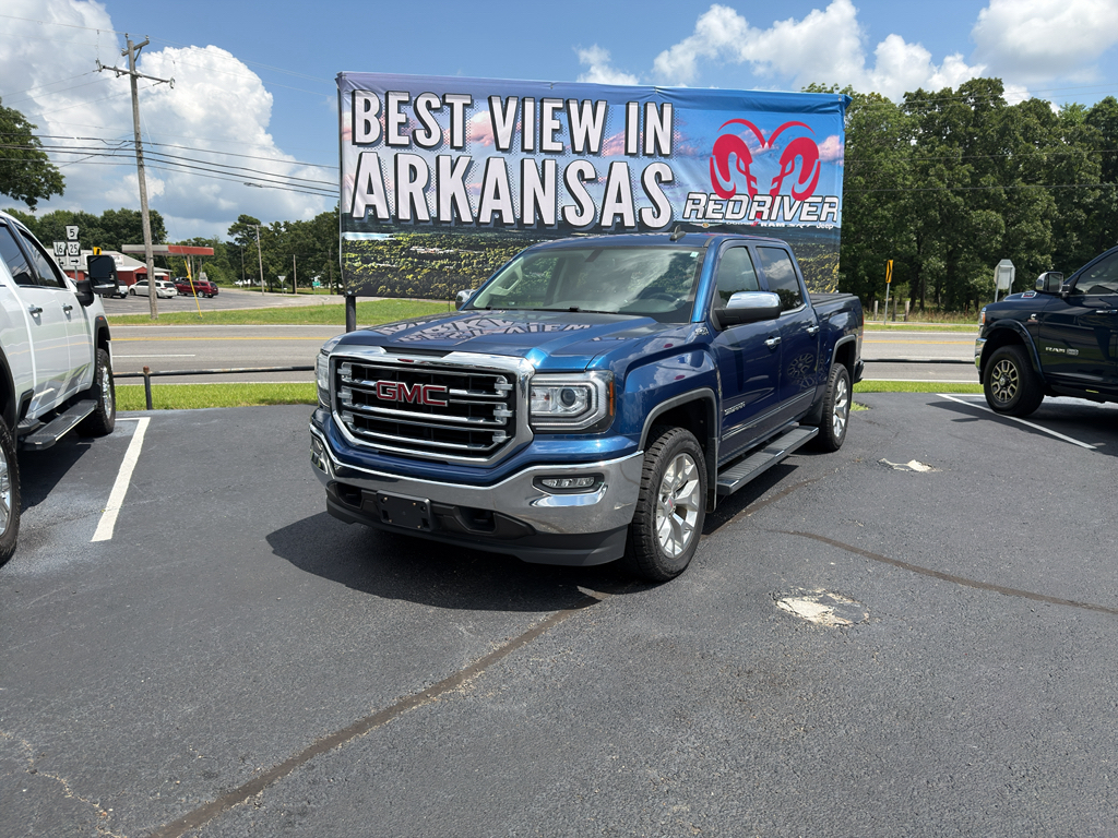 2017 GMC Sierra SLT photo 1