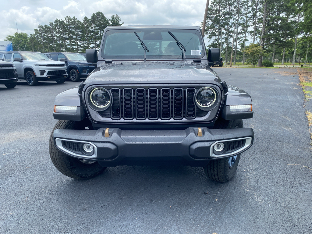 2026 Jeep Gladiator 85th Anniversary Edition photo 2