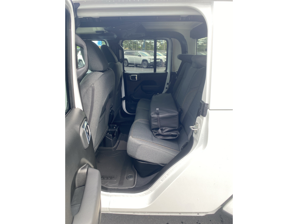 2026 Jeep Gladiator representative vehicle photo