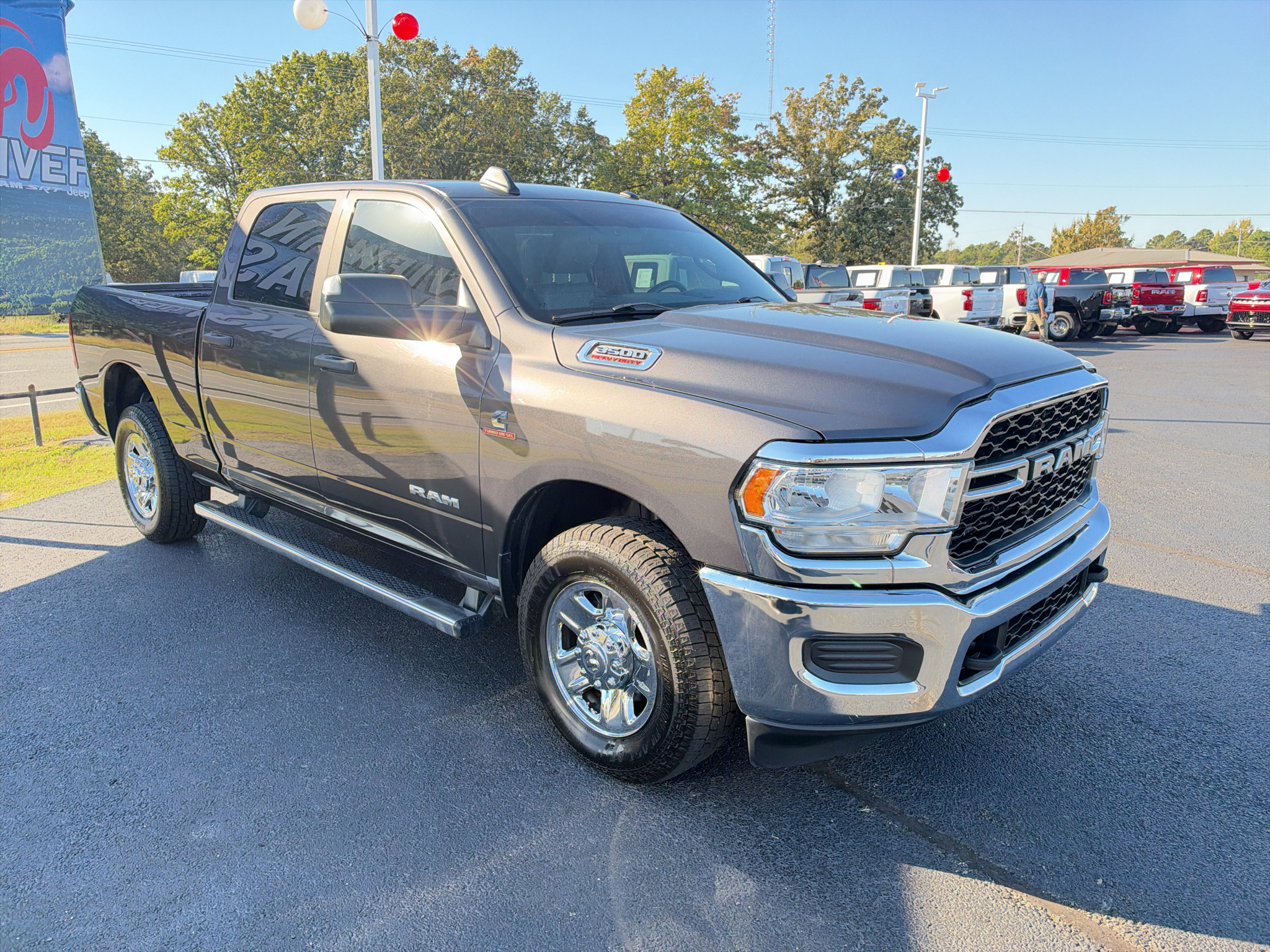 2022 Ram 3500 Tradesman photo 3