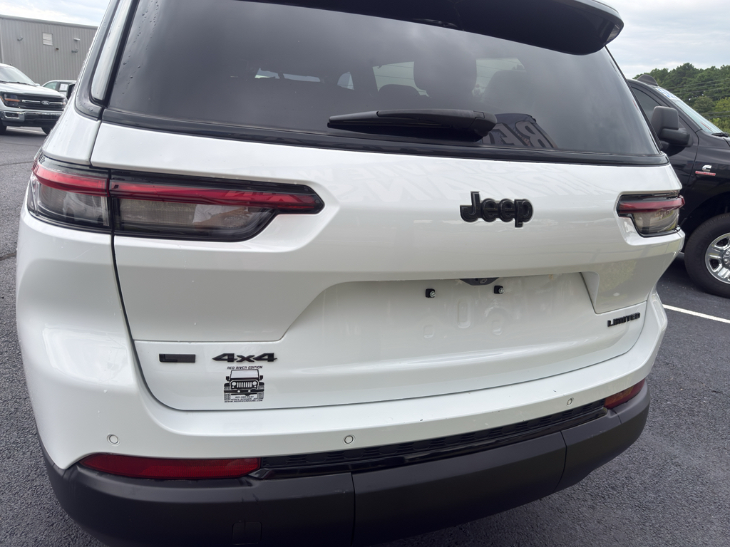 2023 Jeep Grand Cherokee L Limited photo 6