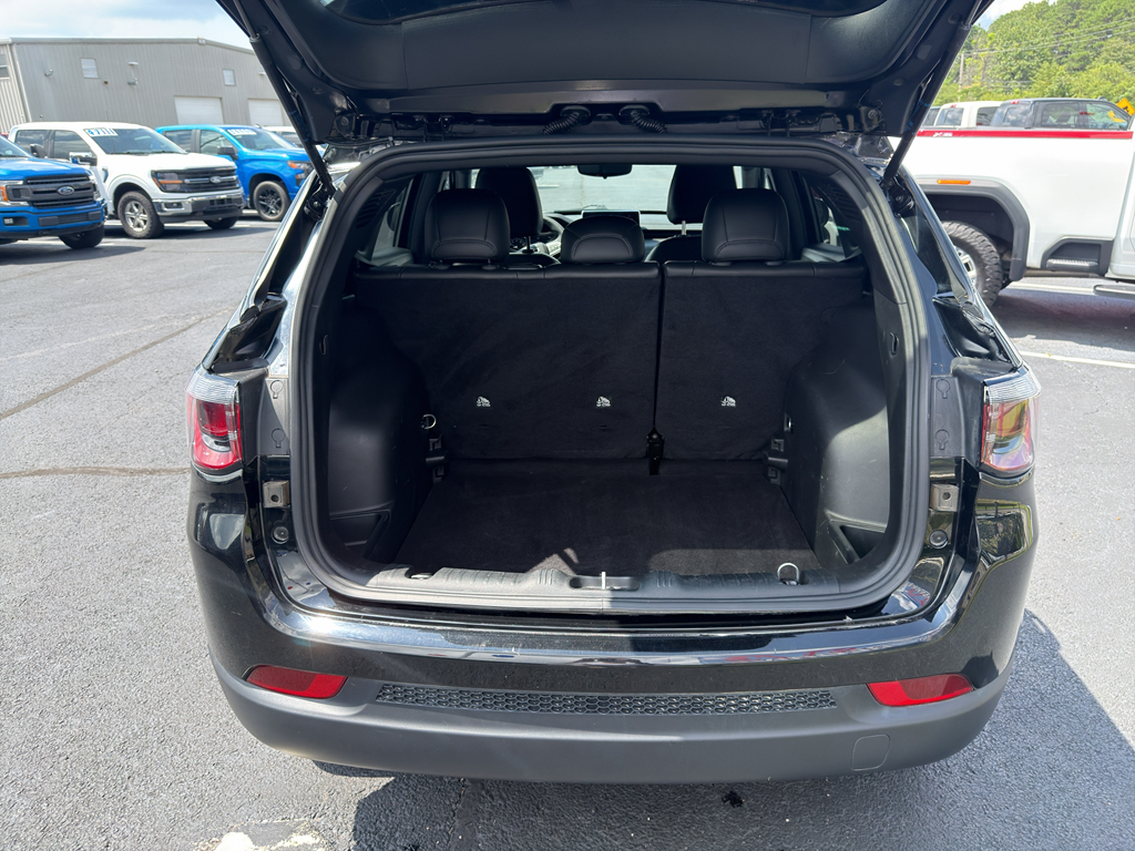 2025 Jeep Compass representative vehicle photo