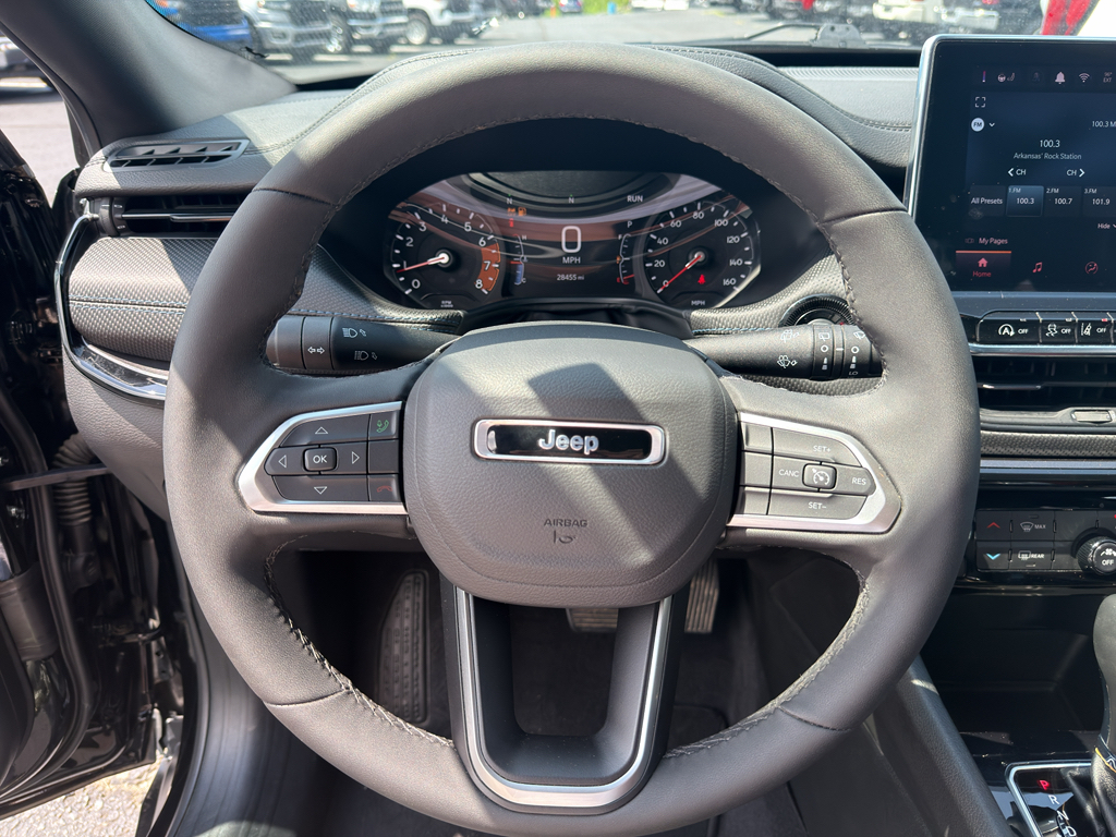 2025 Jeep Compass representative vehicle photo