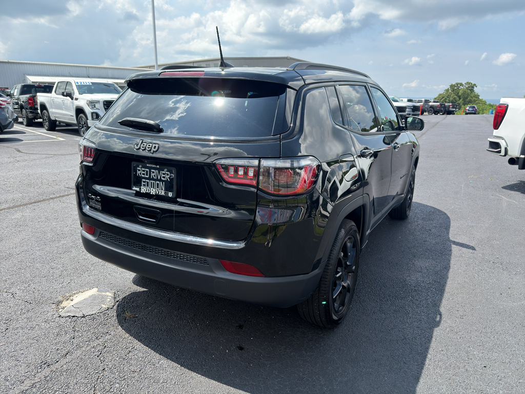 2025 Jeep Compass Latitude photo 5
