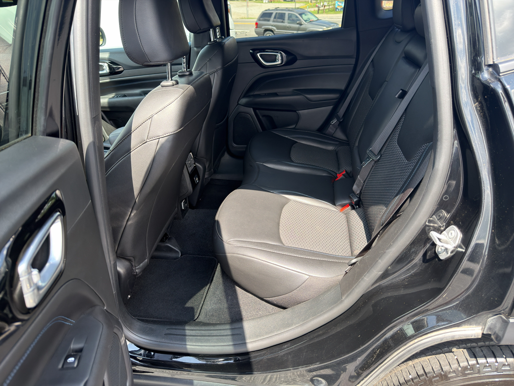 2025 Jeep Compass representative vehicle photo