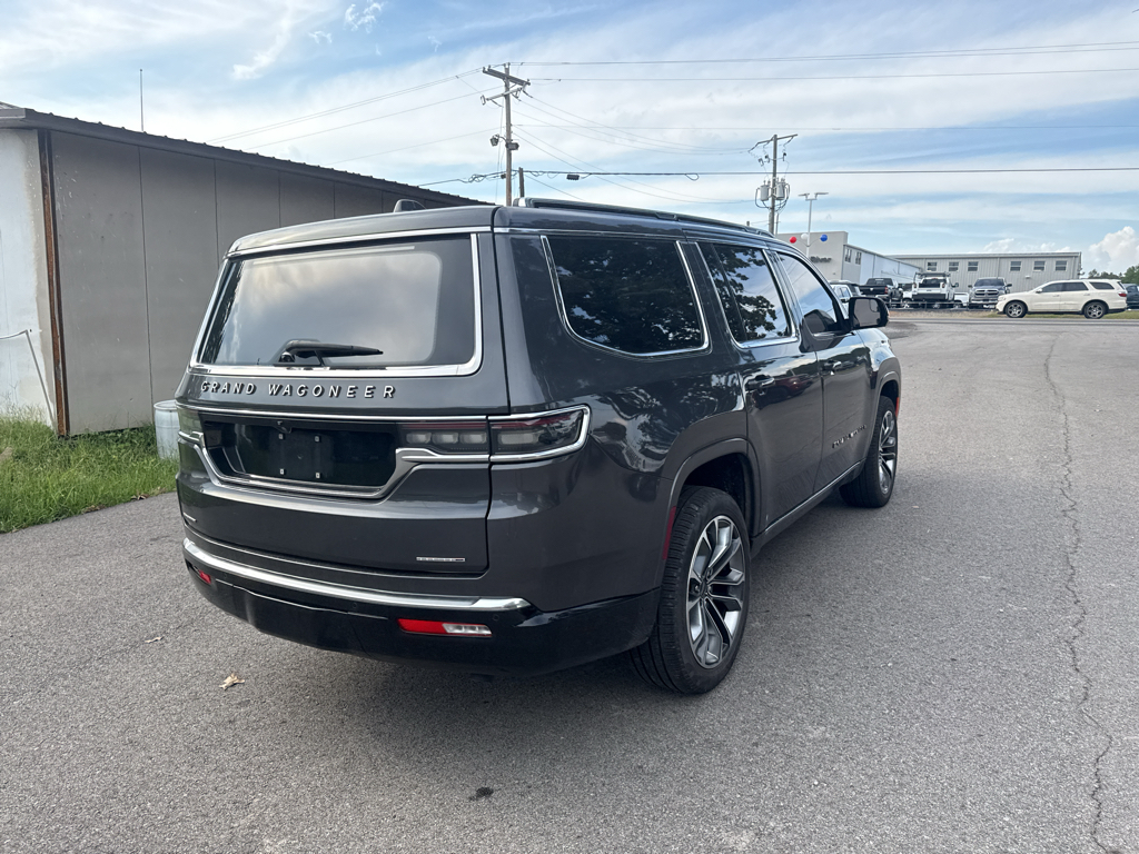 2023 Jeep Grand Wagoneer Series III photo 3