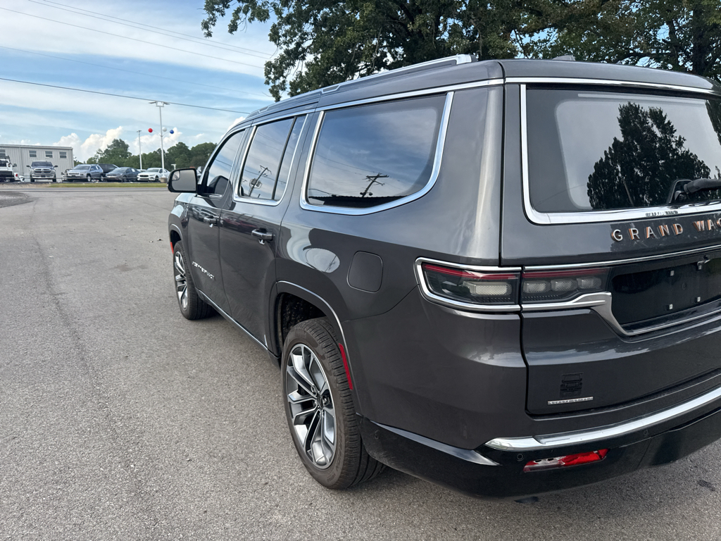 2023 Jeep Grand Wagoneer Series III photo 4