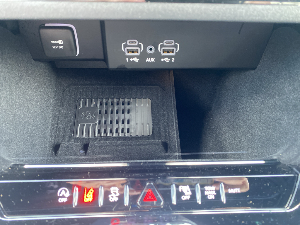 2026 Jeep Grand Wagoneer representative vehicle photo
