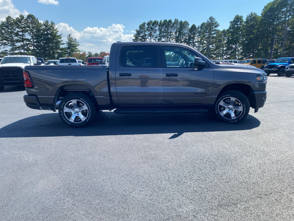 2026 Ram 1500 Express photo 4