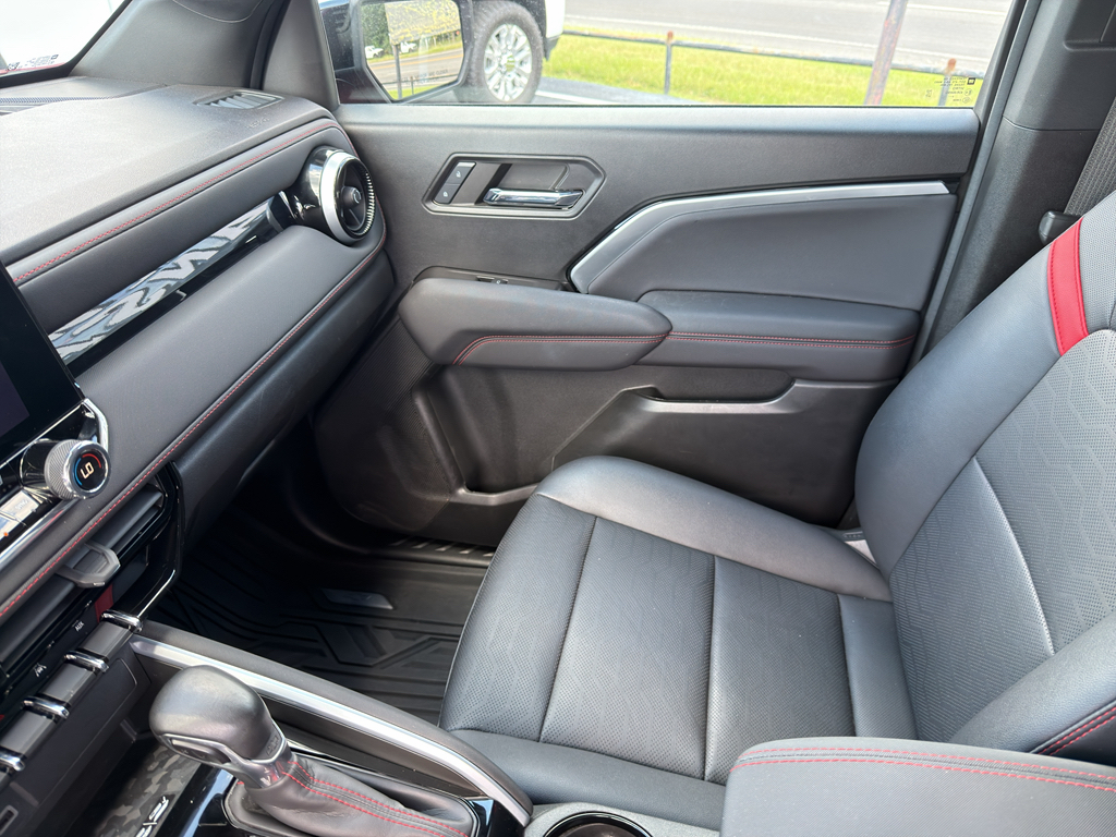 2024 Chevrolet Colorado representative vehicle photo