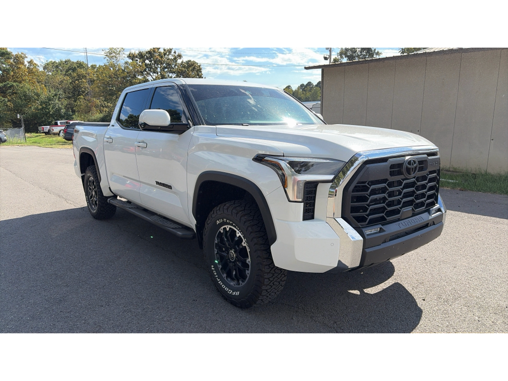 2022 Toyota Tundra SR5 photo 2