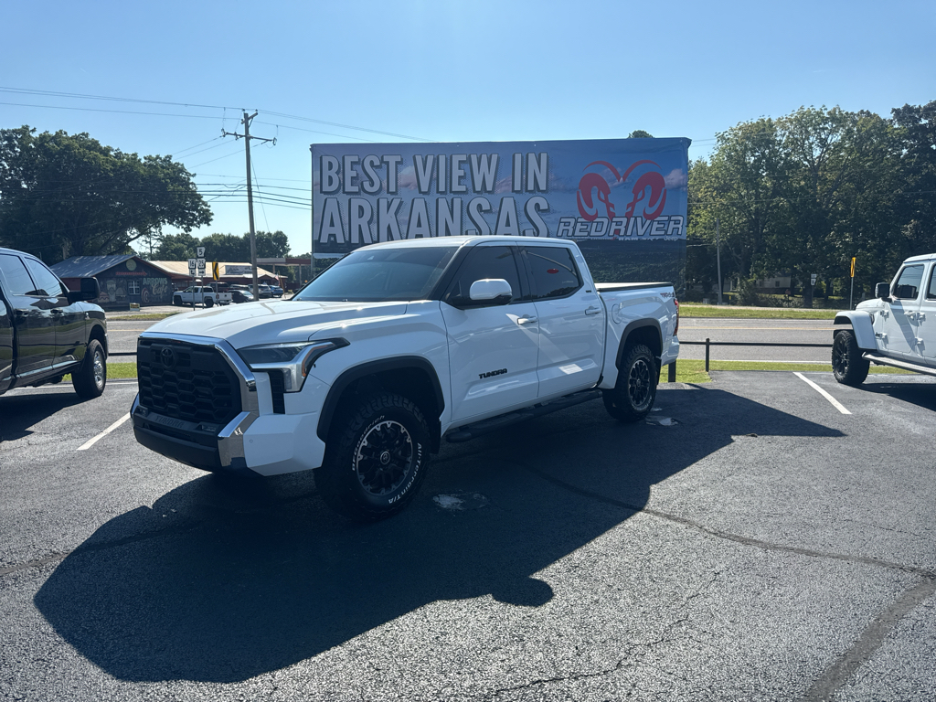 2022 Toyota Tundra SR5 photo 1