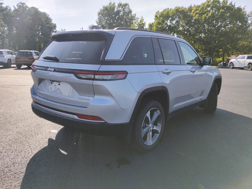 2026 Jeep Grand Cherokee Limited photo 5