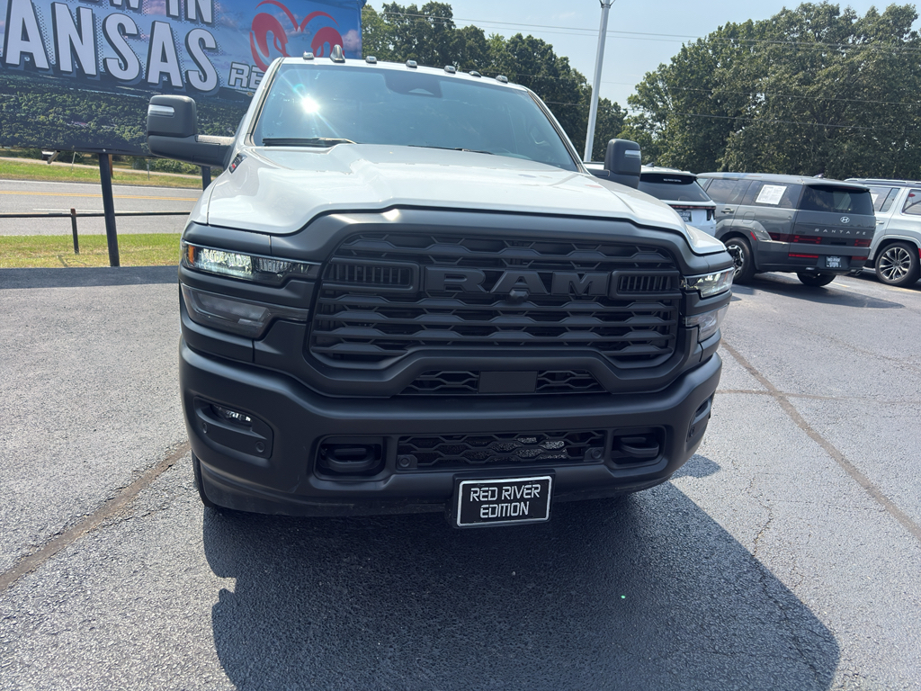 2025 Ram 2500 Tradesman photo 2