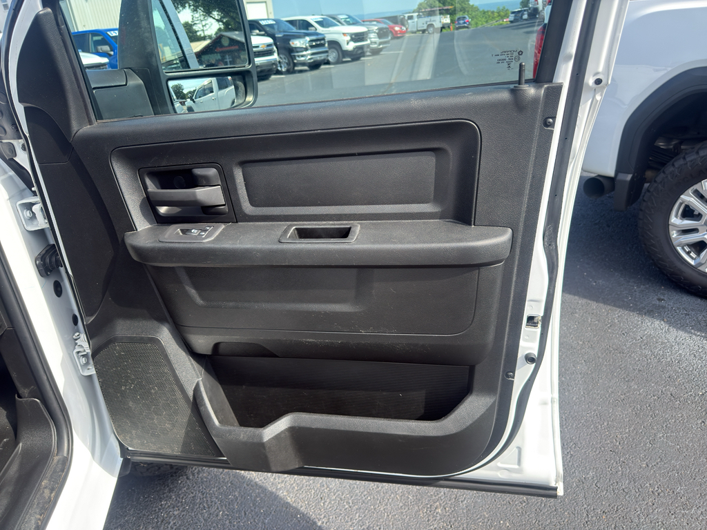 2025 Ram 3500 representative vehicle photo