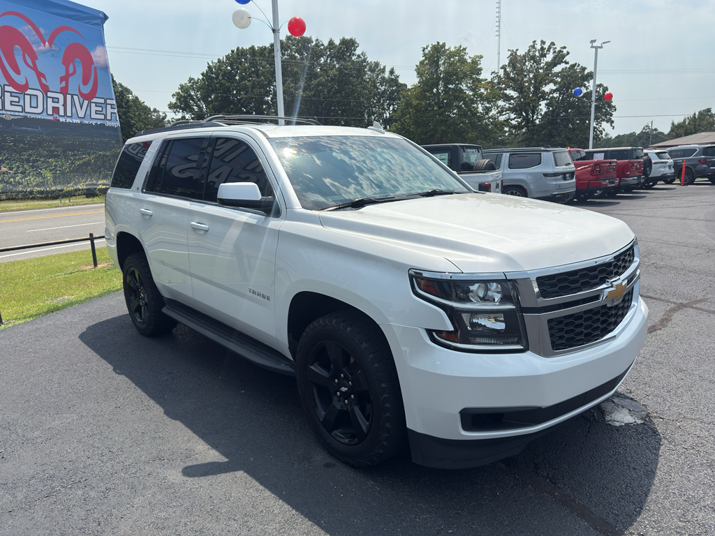2017 Chevrolet Tahoe LT photo 3