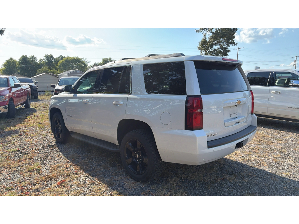 2017 Chevrolet Tahoe LT photo 4