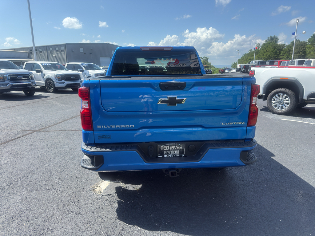 2025 Chevrolet Silverado Custom photo 6