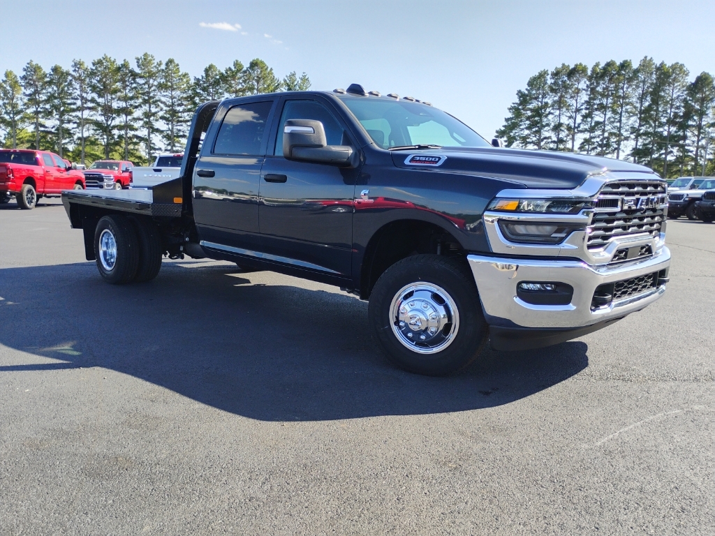 2026 Ram 3500 Chassis Tradesman photo 3
