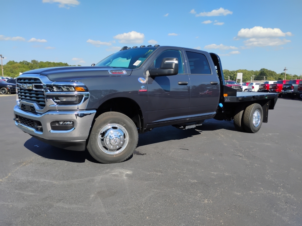 2026 Ram 3500 Chassis Tradesman photo 1