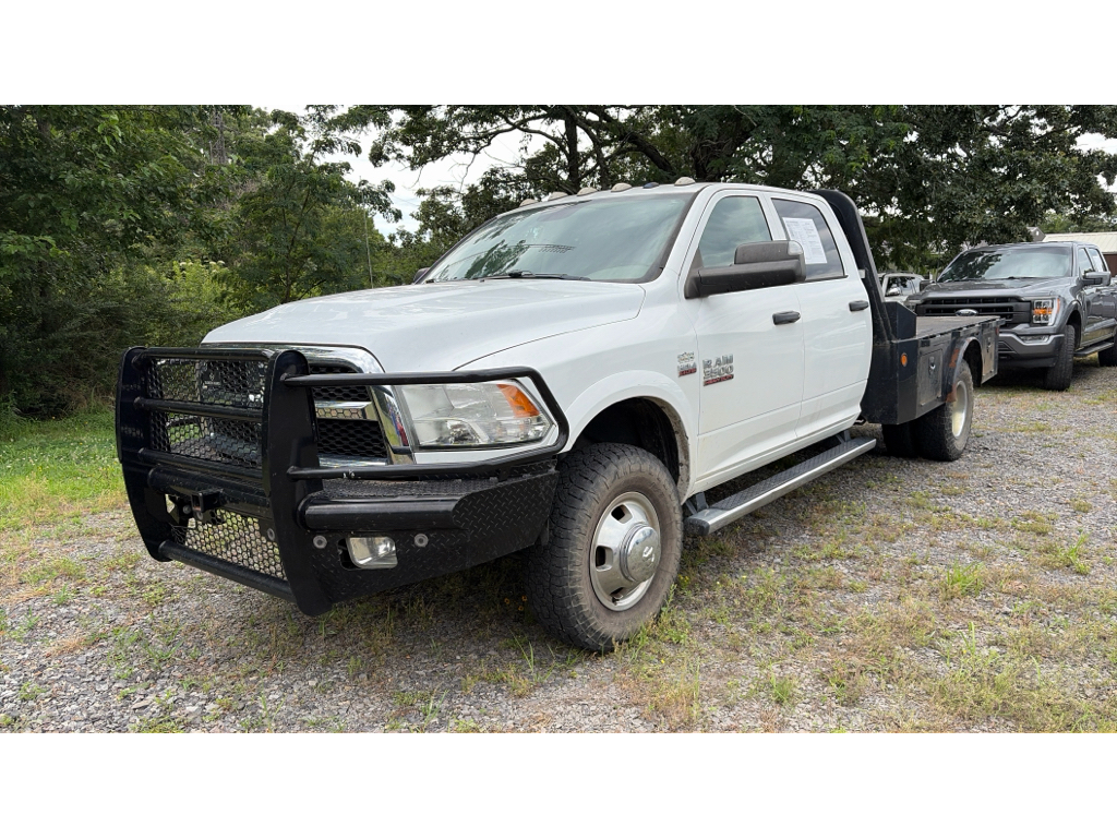 2018 Ram 3500 Chassis Tradesman photo 1
