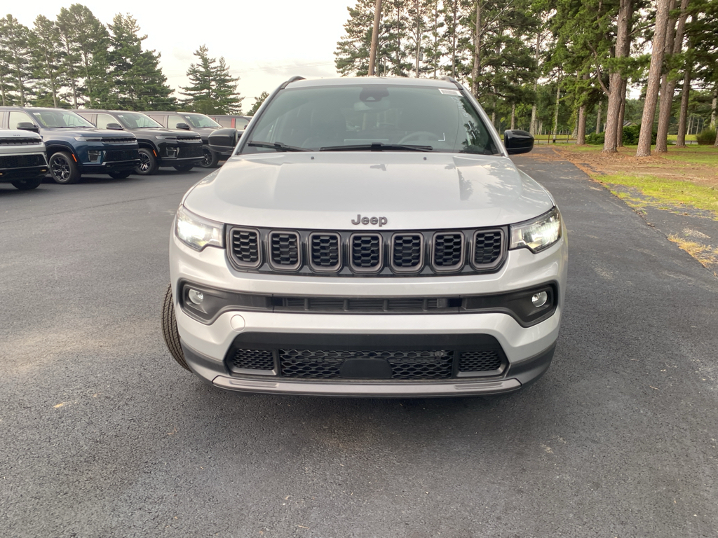 2026 Jeep Compass Latitude Altitude photo 4