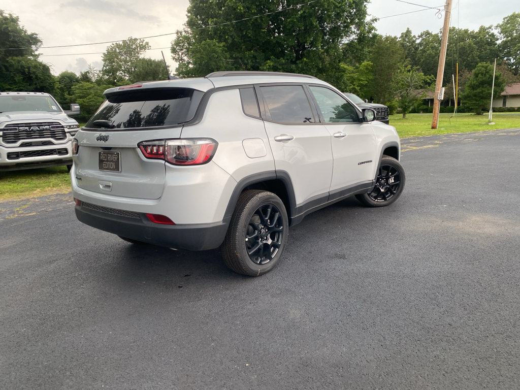 2026 Jeep Compass Latitude Altitude photo 5