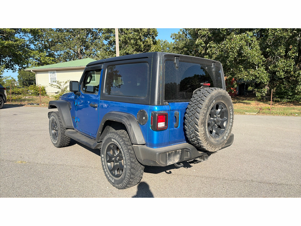 2022 Jeep Wrangler Willys photo 4