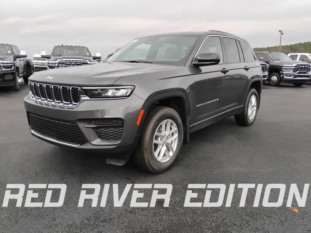2026 Jeep Grand Cherokee Laredo X 4x4's photo