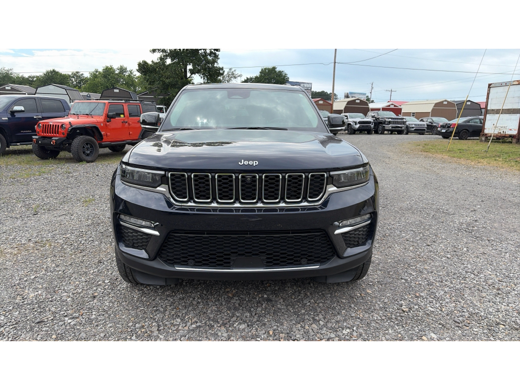 2023 Jeep Grand Cherokee Limited photo 2