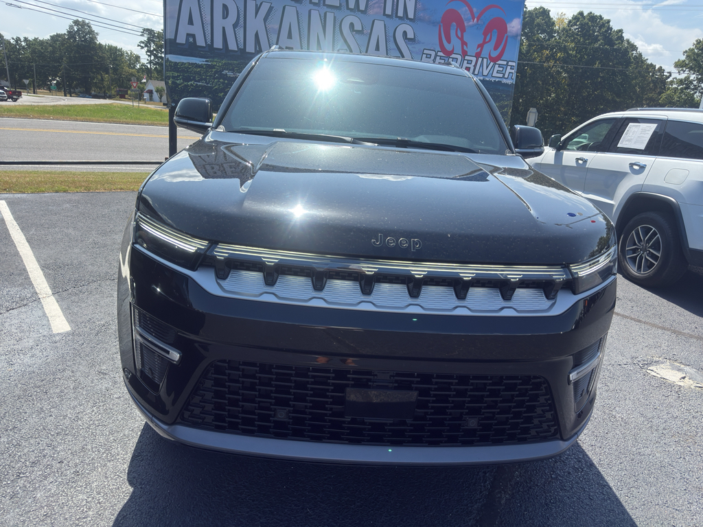 2026 Jeep Grand Wagoneer Base photo 2