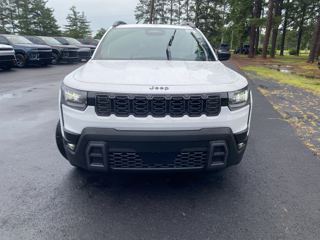 2026 Jeep Cherokee Laredo photo 2