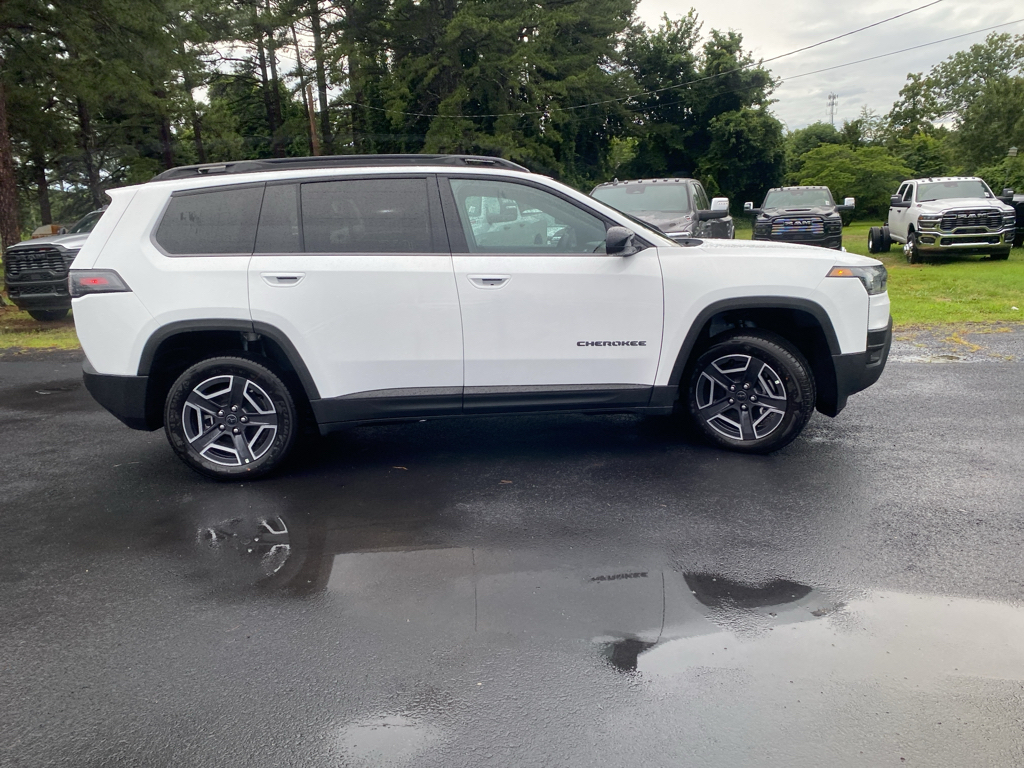 2026 Jeep Cherokee Laredo photo 4